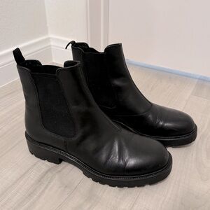 Vagabond Leather Chelsea Boots